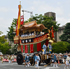 祇園祭大船鉾の銅板屋根